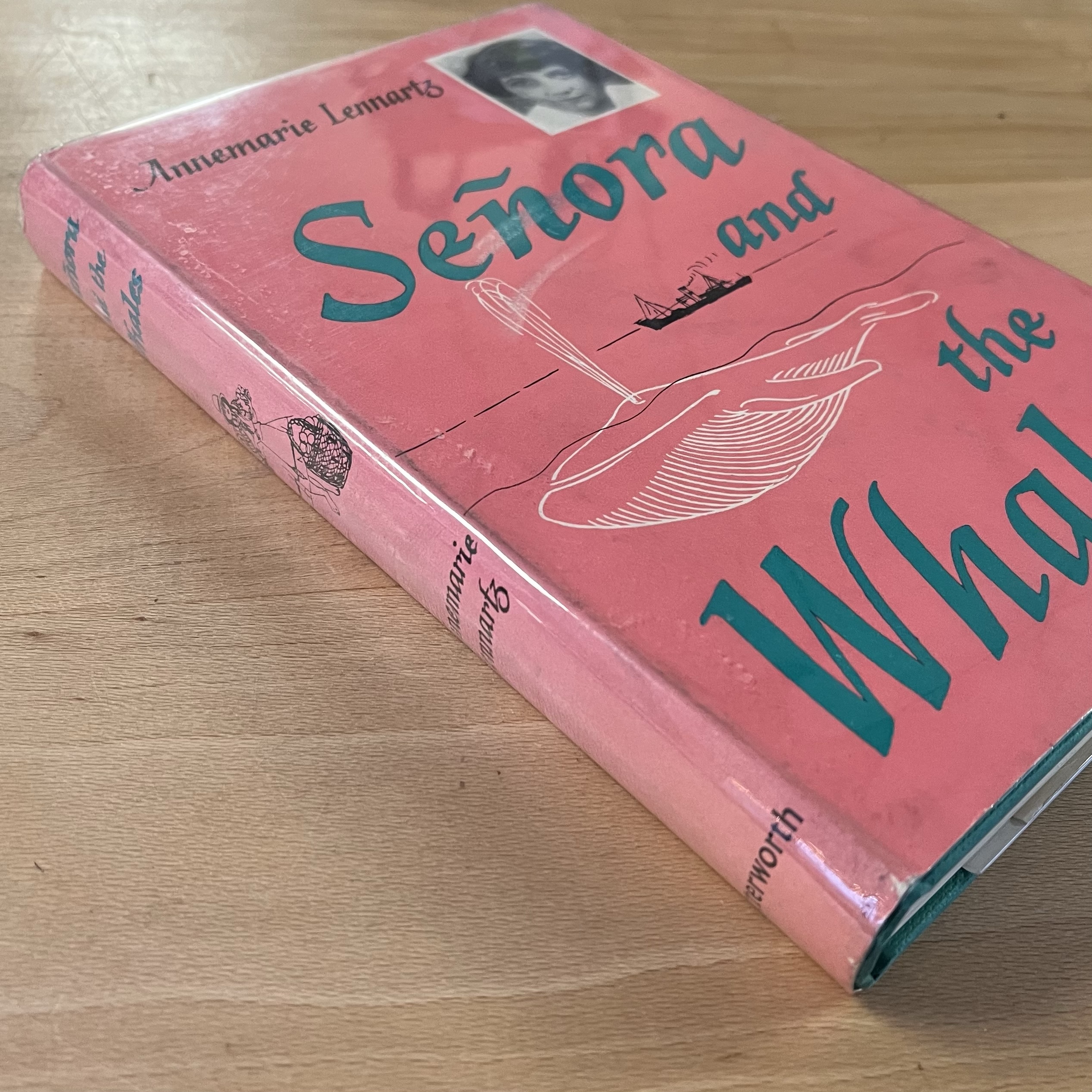 Señora and the Whales by Annemarie Lennartz - Image 2